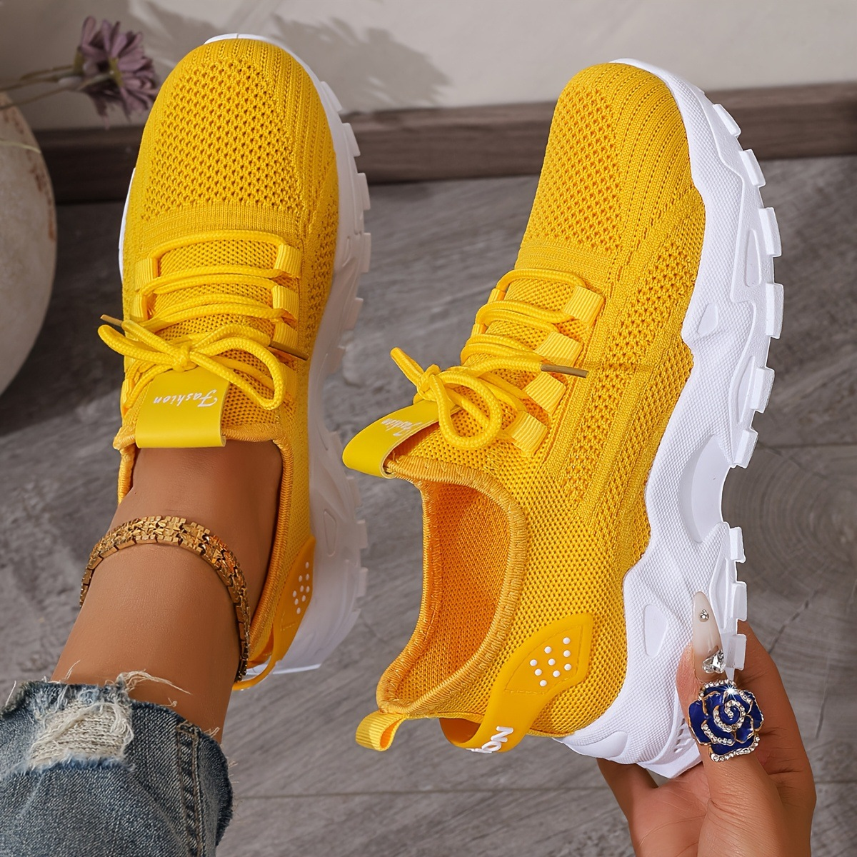 Women's sports and casual shoes - Image 3